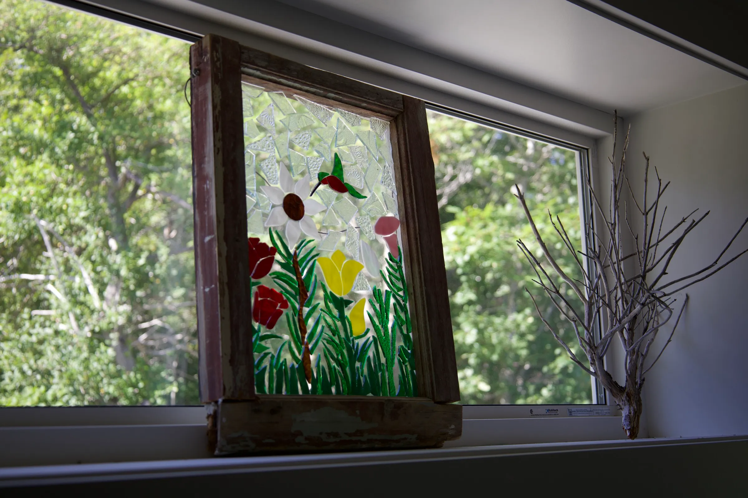 Small coastal decor detail inside the cottage
